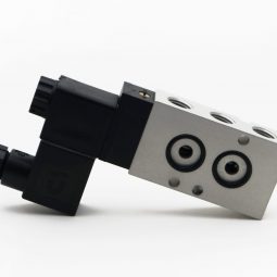 J + J Pneumatic Actuators Standard Solenoid Valves 5 / 2v lateral